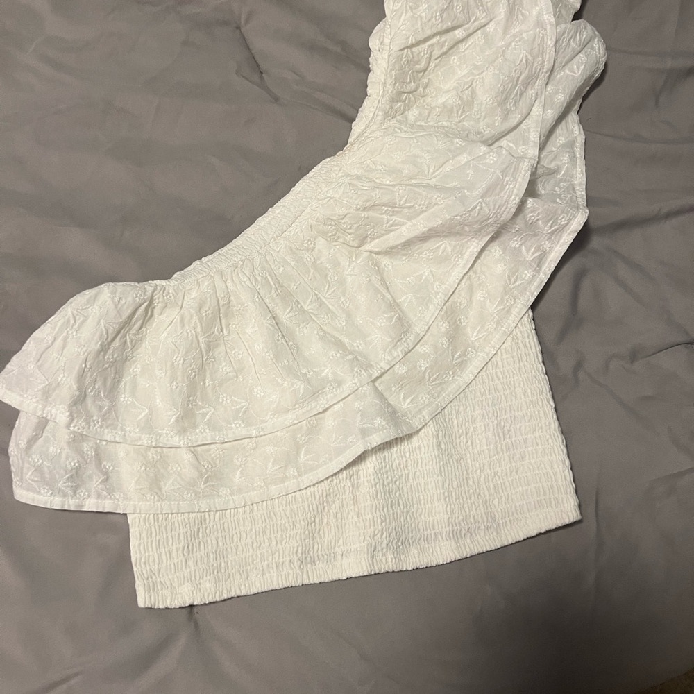 Abercrombie & Fitch White Ruffled One ShoulderTop NWT
